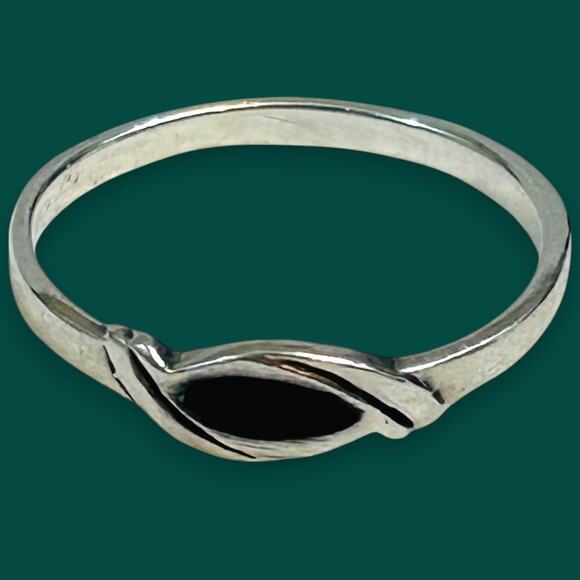 Black Onyx 925 Sterling Silver Jewelry Ring Size 7.75 - Picture 1 of 8